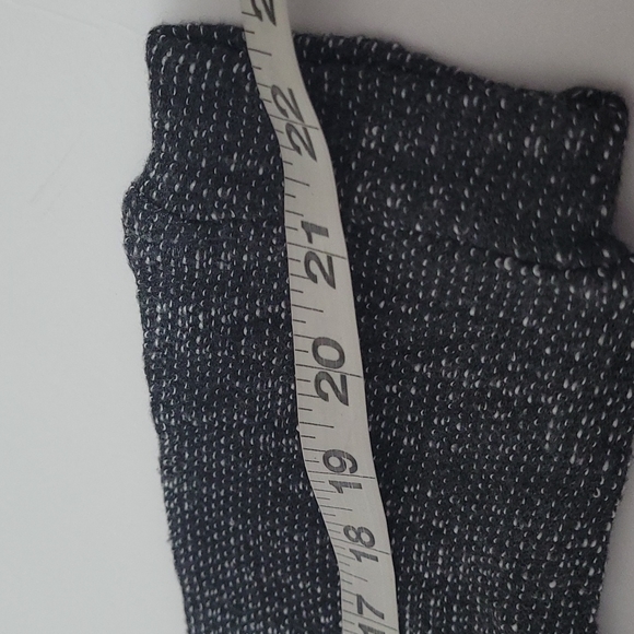 LILI WHITE GRAY ARROW PRINT TOP LONG SLEEVE CROP T SHIRT SIZE S MADE IN USA. - Picture 13 of 15